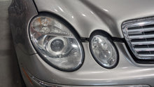 Load image into Gallery viewer, HEADLIGHT LAMP ASSEMBLY E320 E350 E500 E55 03 04 05 06 Right - NW421393