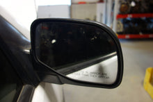 Load image into Gallery viewer, SIDE VIEW MIRROR Explorer Mountaineer 2002 02 2003 03 2004 04 2005 05 Right - NW51272