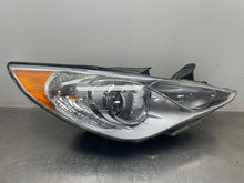 Load image into Gallery viewer, HEADLIGHT LAMP ASSEMBLY Hyundai Sonata 11 12 13 14 Right - NW422582