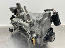 Load image into Gallery viewer, THROTTLE BODY XJ8 XK8 1999 99 2000 00 2001 01 02 03 - NW422728