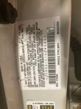 Load image into Gallery viewer, Speedometer Cluster Mitsubishi Endeavor 2006 - NW423068