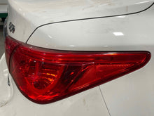 Load image into Gallery viewer, OUTER TAIL LIGHT LAMP Infiniti Q50 2016 16 2017 17 Right - NW423631
