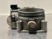 Load image into Gallery viewer, THROTTLE BODY Cayman Panamera Cayenne 2007 07 08 09 10 11 12 13 14 - NW426996