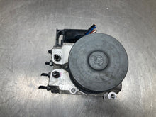 Load image into Gallery viewer, ABS Pump RAV4 2015 - NW424181