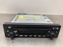 Load image into Gallery viewer, Radio Audi TT 2001 01 2002 02 2003 03 AM FM CD - NW424618