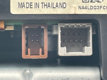 Load image into Gallery viewer, Info-Gps Screen 124 SPIDER 2018 - NW424508