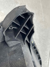 Load image into Gallery viewer, HEADLIGHT LAMP ASSEMBLY Gl350 Gl450 Gl550 GL63 AMG 13-16 Right - NW424505