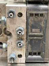Load image into Gallery viewer, ABS ANTI-LOCK BRAKE PUMP Audi A8 2011 11 2012 12 - NW425527