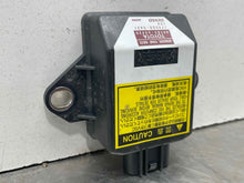 Load image into Gallery viewer, STABILITY CONTROL MODULE COMPUTER RX400H RX450H Highlander 06-10 - NW426359