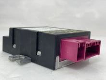 Load image into Gallery viewer, Fuel pump computer BMW 330i 328i 528i 525i 530i 2004 04 05 06 07 08 - 11 - NW29662