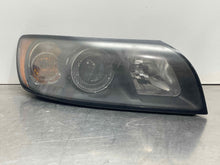 Load image into Gallery viewer, HEADLIGHT LAMP ASSEMBLY Volvo S40 V40 V50 04 05 06 07 Right - NW427772