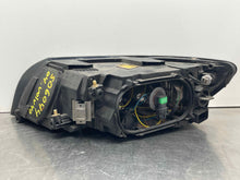 Load image into Gallery viewer, HEADLIGHT LAMP ASSEMBLY Volvo S40 V40 V50 04 05 06 07 Right - NW427772
