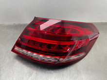 Load image into Gallery viewer, OUTER TAIL LIGHT LAMP E250 Van E250D E300 E350 E400 E550 E63 14-16 Right - NW427943
