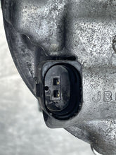 Load image into Gallery viewer, AC A/C AIR CONDITIONING COMPRESSOR A3 Golf Golf GTI 15 16 - NW428500