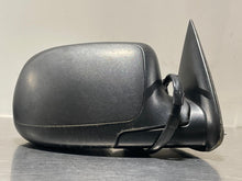 Load image into Gallery viewer, SIDE VIEW MIRROR Silverado 1500 2500 Pickup 04 05 06 07 Right - NW50984