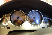 Load image into Gallery viewer, Speedometer Cluster Volkswagen Routan 2009 - NW162251