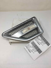Load image into Gallery viewer, SIDE MARKER LAMP LIGHT LR2 LR3 Range Rover Sport 09-16 Fender Mounted - NW83391