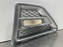 Load image into Gallery viewer, SIDE MARKER LAMP LIGHT LR2 LR3 Range Rover Sport 09-16 Fender Mounted - NW83391