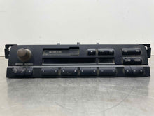 Load image into Gallery viewer, Radio BMW 325i 330i 320i 2001 01 02 03 04 05 06 - NW429566