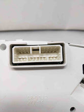 Load image into Gallery viewer, SPEEDOMETER CLUSTER Jeep Grand Cherokee 2005 05 - NW159037