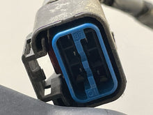 Load image into Gallery viewer, HEADLIGHT LAMP ASSEMBLY Jeep Grand Cherokee 05 06 07 Right - NW102040