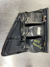 Load image into Gallery viewer, TAIL LIGHT LAMP ASSEMBLY Grand Cherokee 2005 05 2006 06 Left - NW179764
