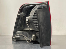 Load image into Gallery viewer, TAIL LIGHT LAMP ASSEMBLY Ford Expedition 03 04 05 06 Right - NW179679