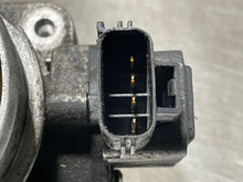 Load image into Gallery viewer, Throttle Body Lincoln MKS 2013 - NW177557