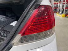 Load image into Gallery viewer, OUTER TAIL LIGHT LAMP 750i 750il 750LI 760li Alpina B7 06-08 Right - NW554026