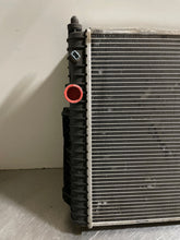 Load image into Gallery viewer, RADIATOR Discovery 2000 00 2001 01 2002 02 2003 03 04 - NW132510