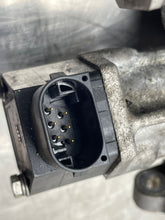 Load image into Gallery viewer, Throttle Body BMW M6 2007 - NW431866