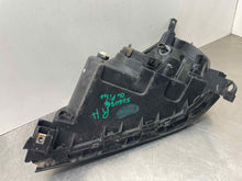 Load image into Gallery viewer, HEADLIGHT LAMP ASSEMBLY Honda Pilot 2003 03 2004 04 2005 05 Right - NW431671