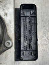 Load image into Gallery viewer, ABS PUMP Volvo S60 V70 C70 S80 XC90 2002 02 03 04 05 06 - NW433516