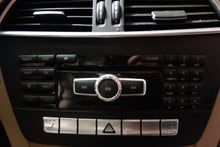 Load image into Gallery viewer, RADIO Mercedes-Benz C250 C300 C350 C63 2012 12 - NW138436