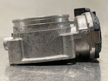 Load image into Gallery viewer, THROTTLE BODY Cayman Panamera Cayenne 2007 07 08 09 10 11 12 13 14 - NW178465