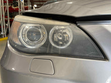 Load image into Gallery viewer, HEADLIGHT LAMP ASSEMBLY BMW 525i 530i 545i 550i M5 05 06 07 Right - NW433750