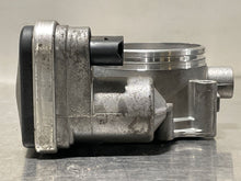 Load image into Gallery viewer, THROTTLE BODY BMW 530i 330i 525i 323i 325i Z4 2006 06 2007 07 2008 08 - NW433922
