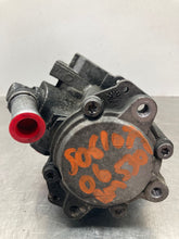 Load image into Gallery viewer, POWER STEERING PUMP 530i 525i 2006 06 - NW433891