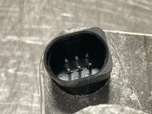 Load image into Gallery viewer, THROTTLE BODY BMW 650i 550i 750i X5 2006 06 2007 07 08 09 10 - NW434528