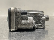 Load image into Gallery viewer, THROTTLE BODY BMW 650i 550i 750i X5 2006 06 2007 07 08 09 10 - NW434528