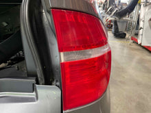 Load image into Gallery viewer, OUTER TAIL LIGHT LAMP BMW X5 X5M 07 08 09 10 Right - NW434535