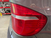 Load image into Gallery viewer, OUTER TAIL LIGHT LAMP BMW X5 X5M 07 08 09 10 Right - NW434535