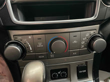 Load image into Gallery viewer, FRONT TEMPERATURE CONTROLS Highlander 2011 11 2012 12 2013 13 - NW434365