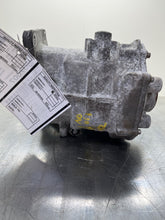 Load image into Gallery viewer, Transfer Case Lincoln MKZ 2017 - NW434852