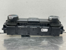 Load image into Gallery viewer, Temperature Controls Ford Explorer 2018 - NW434749