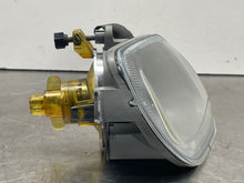 Load image into Gallery viewer, Fog Light Xc90 03 04 05 06 07 08 09 10 Left - NW83812
