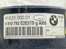 Load image into Gallery viewer, Fog Light BMW 335i 645i 328i 525i 2004 04 2005 05 06 07 08 09 10 11 Right - NW82214