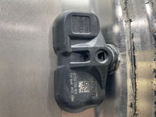 Load image into Gallery viewer, WHEEL RIM RDX 10 11 12 18x7-1/2 ALLOY 18x7-1/2, 5 lug, 115mm - NW437789