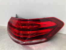 Load image into Gallery viewer, OUTER TAIL LIGHT LAMP E250 Van E250D E300 E350 E400 E550 E63 14-16 Right - NW438166