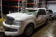 Load image into Gallery viewer, TRANSFER CASE Ford F150 Pickup Lincoln Navigator 08 09 10 11 - NW176582